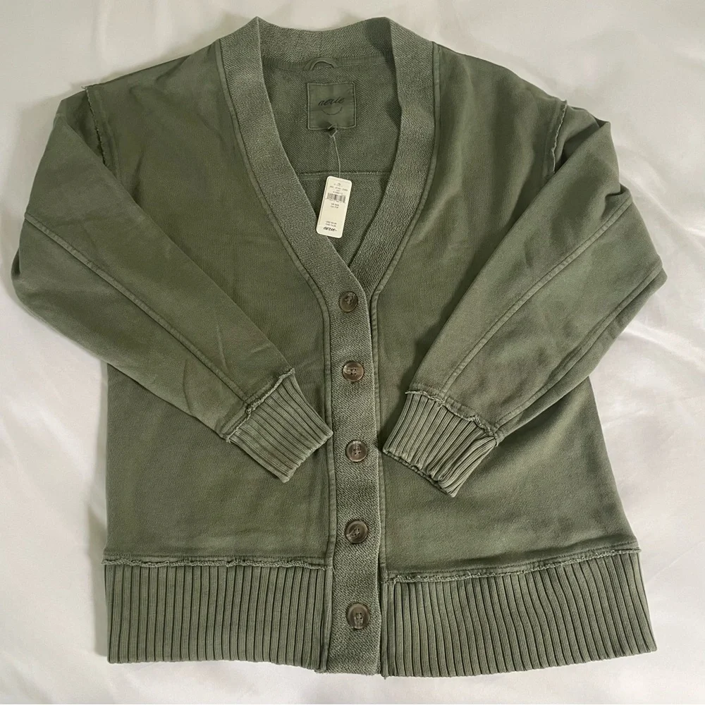 NWT Aerie Fleece Button Cardigan Sweatshirt Olive Fun Green Casual Oversized 17 - Picture 3 of 7